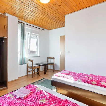 Apartament Quaint In With Balcony *